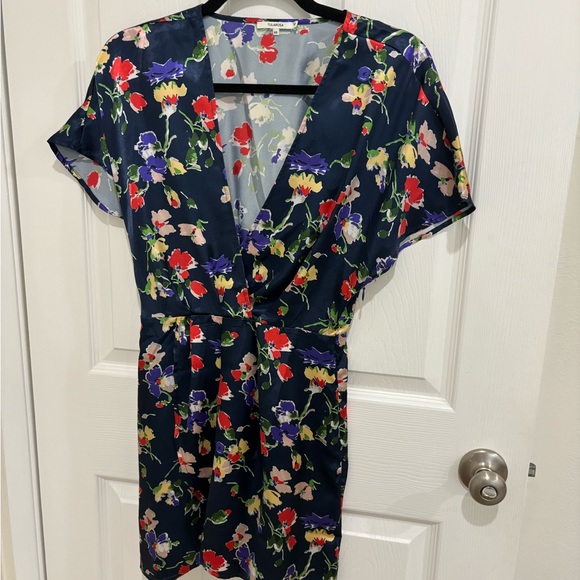 Tularosa Bell Dress - size xs never worn - Picture 3 of 4